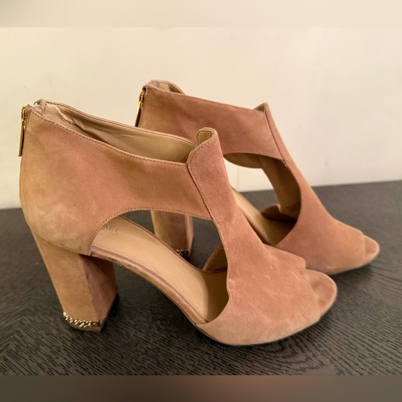 Michael Kors Sabrina tan Suede Open Toe Pump Bootie Heels size 9.5 - Picture 1 of 7